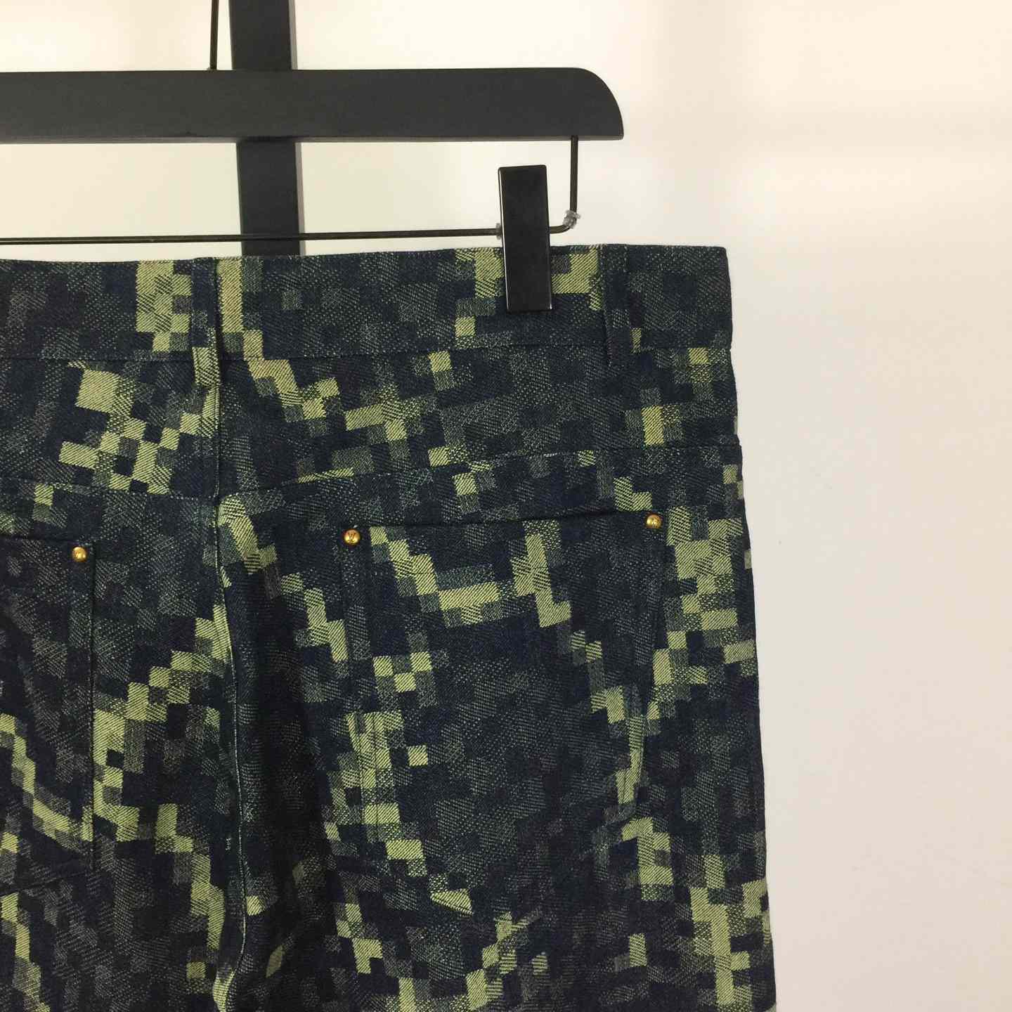 Louis Vuitton Damier Pants    - DopestKickz