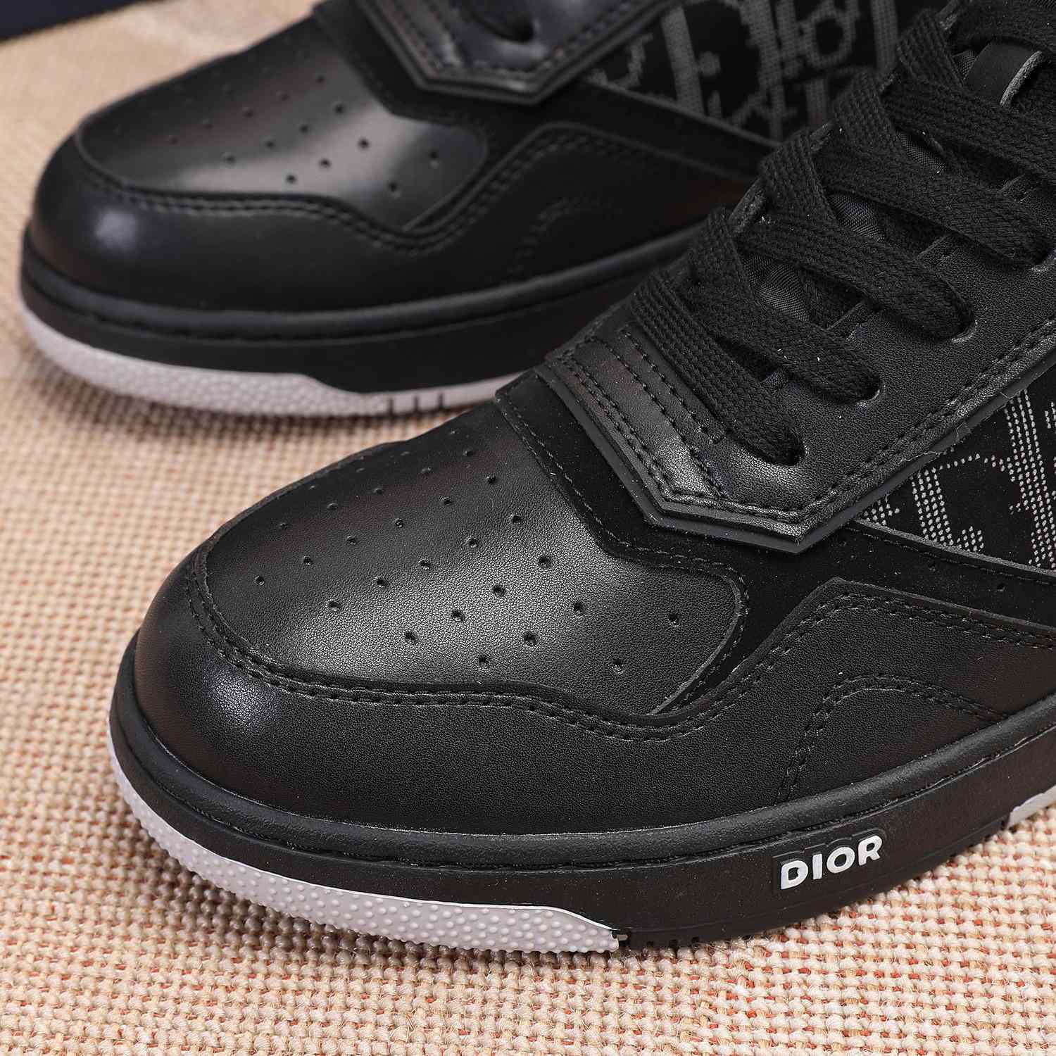 Dior B27 High-Top Sneakers - DopestKickz