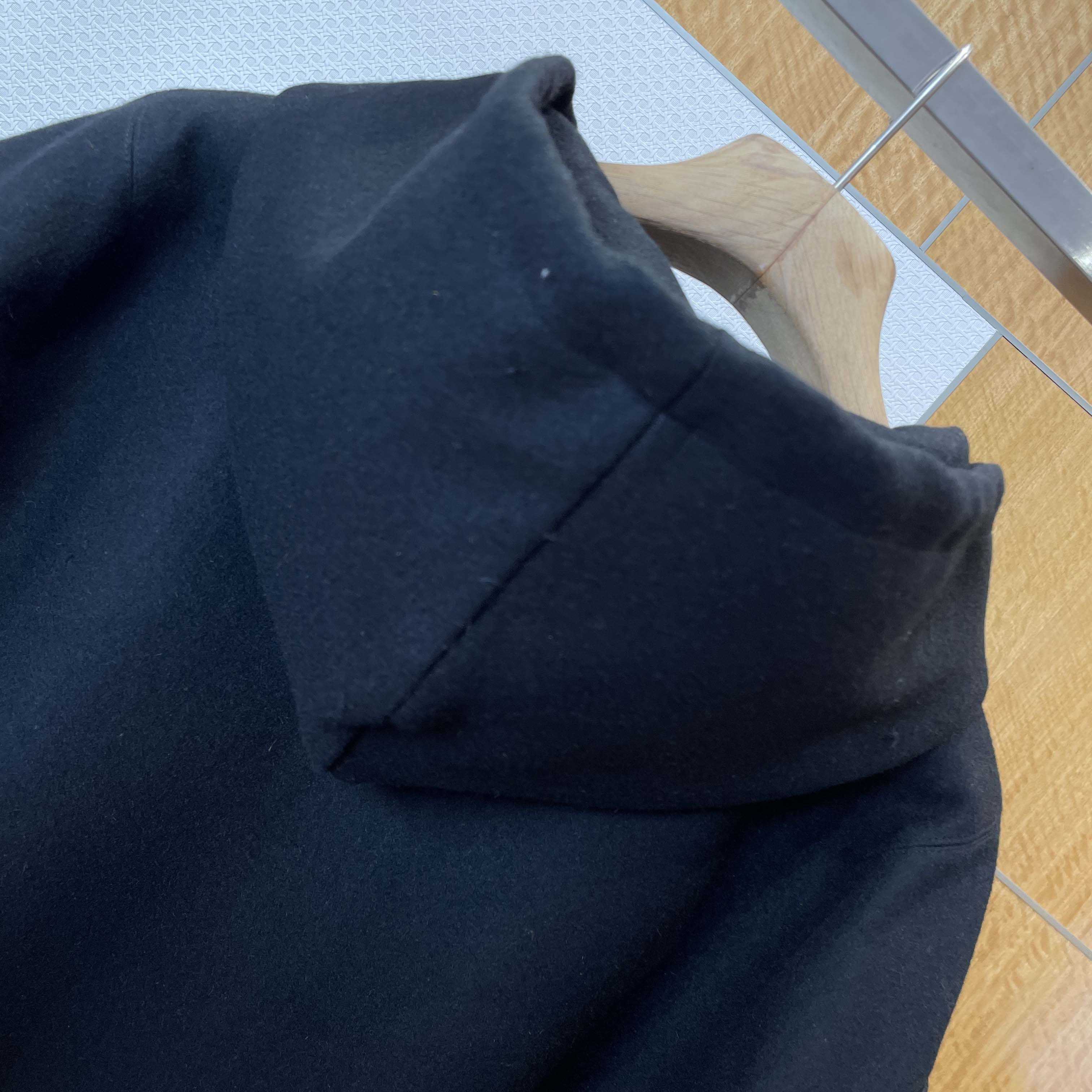 Louis Vuitton Tailored Technical Wool Hooded Blouson   1AIWFA - DopestKickz