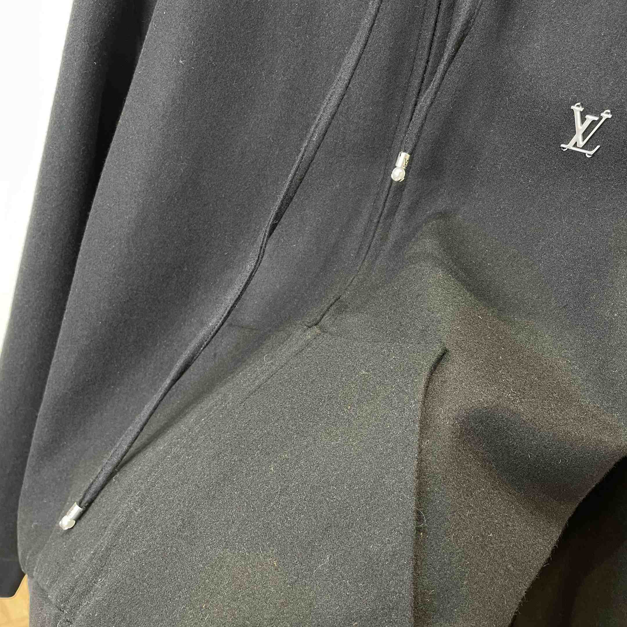 Louis Vuitton Tailored Technical Wool Hooded Blouson   1AIWFA - DopestKickz