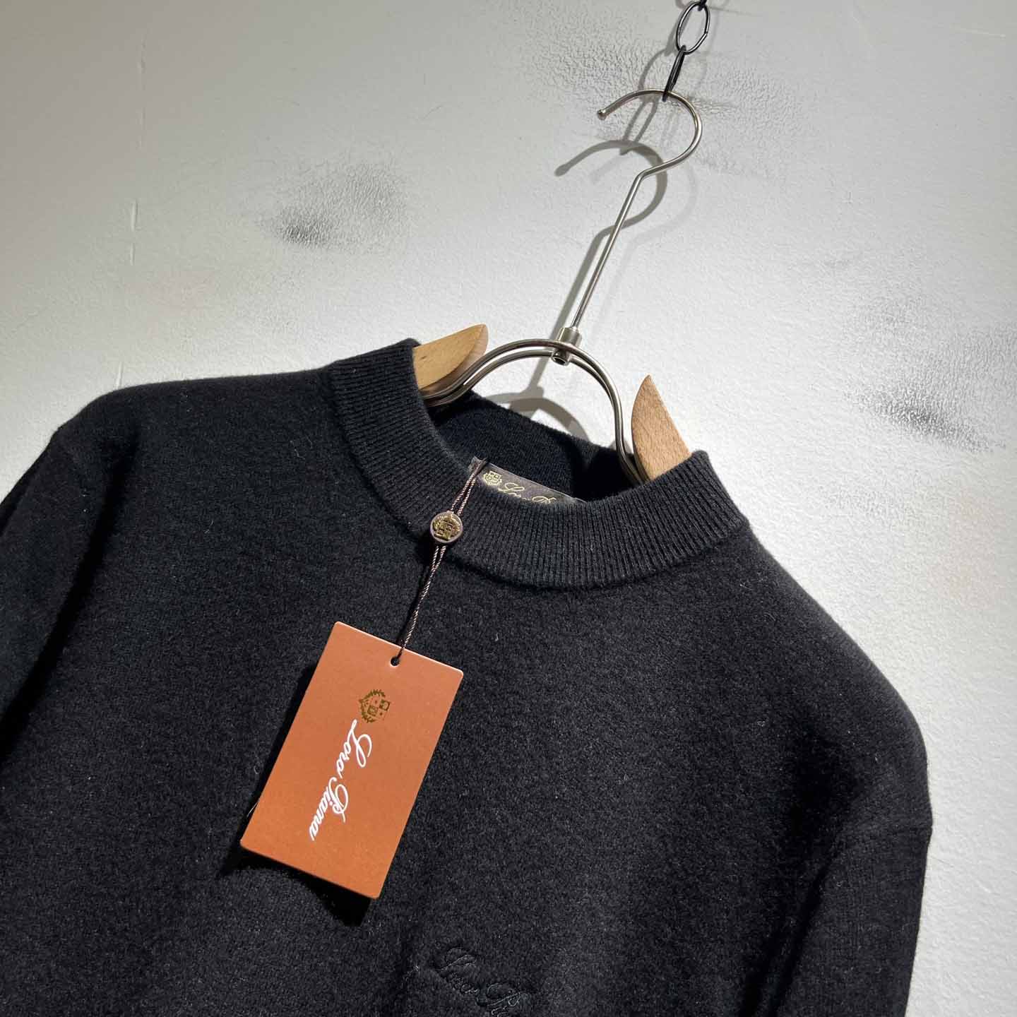 Loro Piana Classic Crewneck - DopestKickz