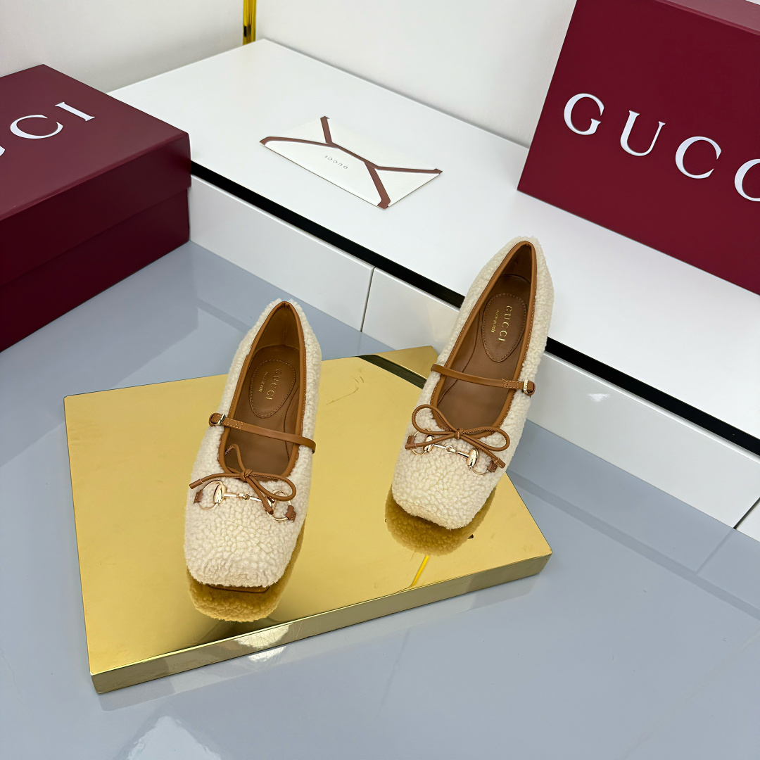 Gucci Women's Gucci Horsebit Ballet Flat - DopestKickz