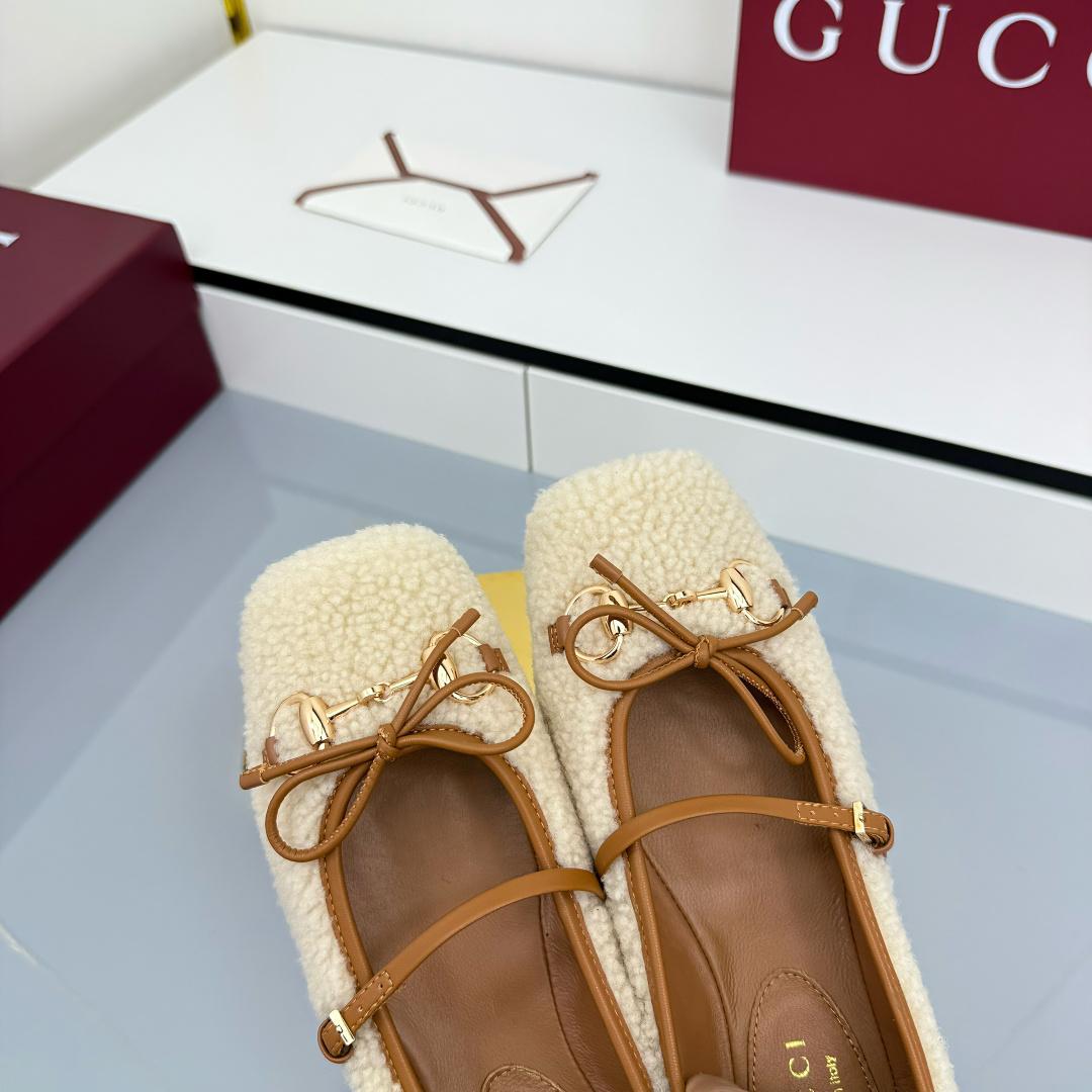 Gucci Women's Gucci Horsebit Ballet Flat - DopestKickz