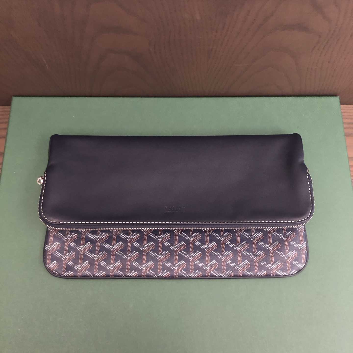 Goyard Sainte-Marie MM Clutch - DopestKickz