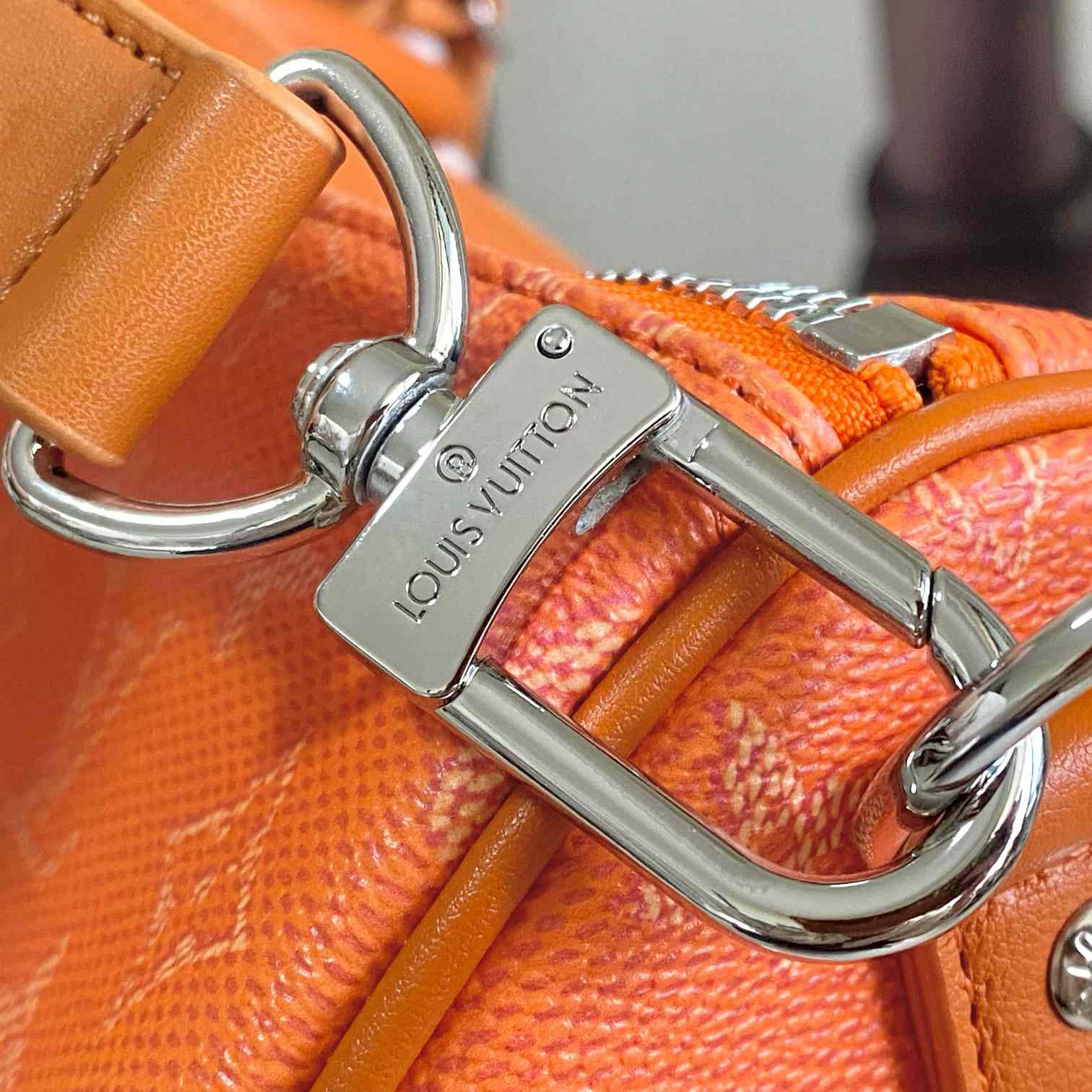 Louis Vuitton Keepall Bandoulière 50   M26865 - DopestKickz