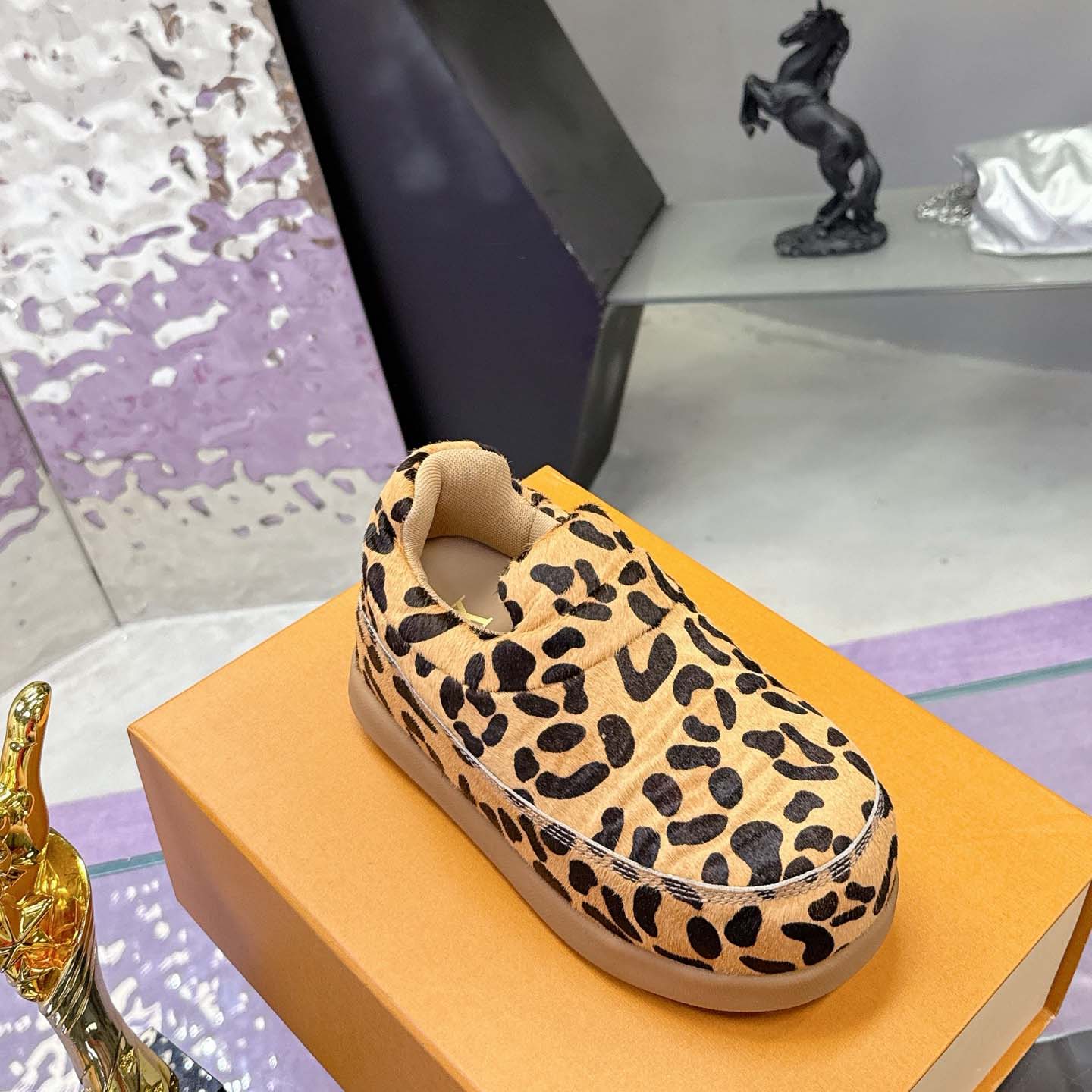 Louis Vuitton LV Yeti Slip On   1AIKKQ - DopestKickz