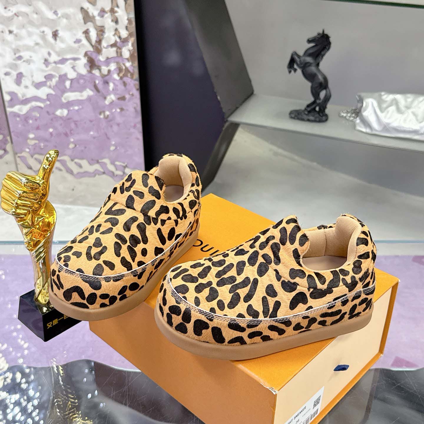 Louis Vuitton LV Yeti Slip On   1AIKKQ - DopestKickz