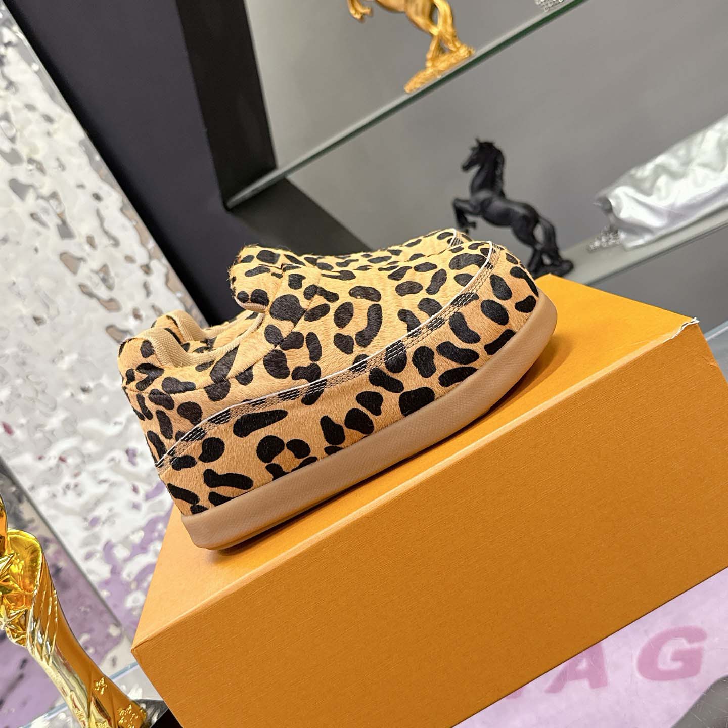 Louis Vuitton LV Yeti Slip On   1AIKKQ - DopestKickz