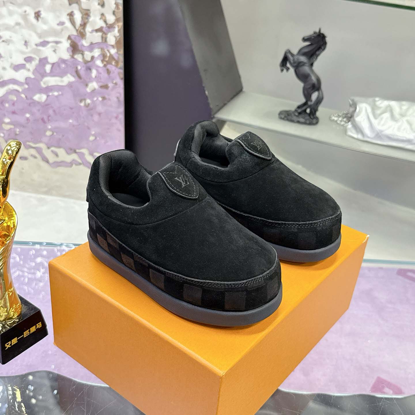 Louis Vuitton LV Yeti Slip On   1AIJCU - DopestKickz