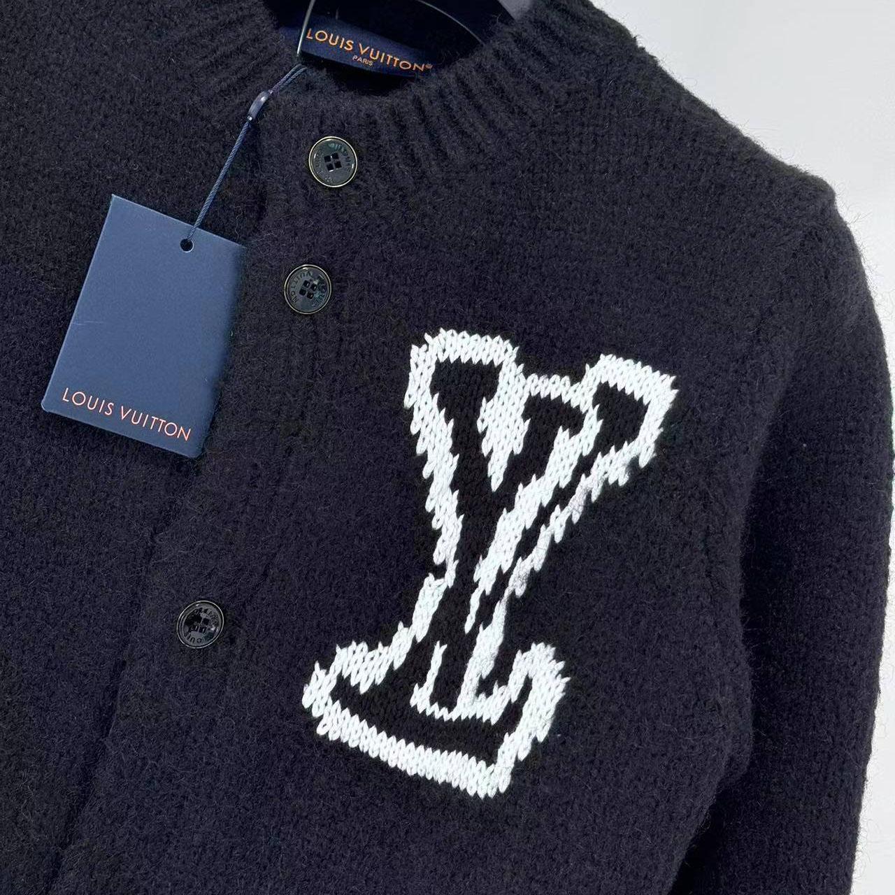 Louis Vuitton Chunky Intarsia Signature Cardigan   1AJBXP - DopestKickz