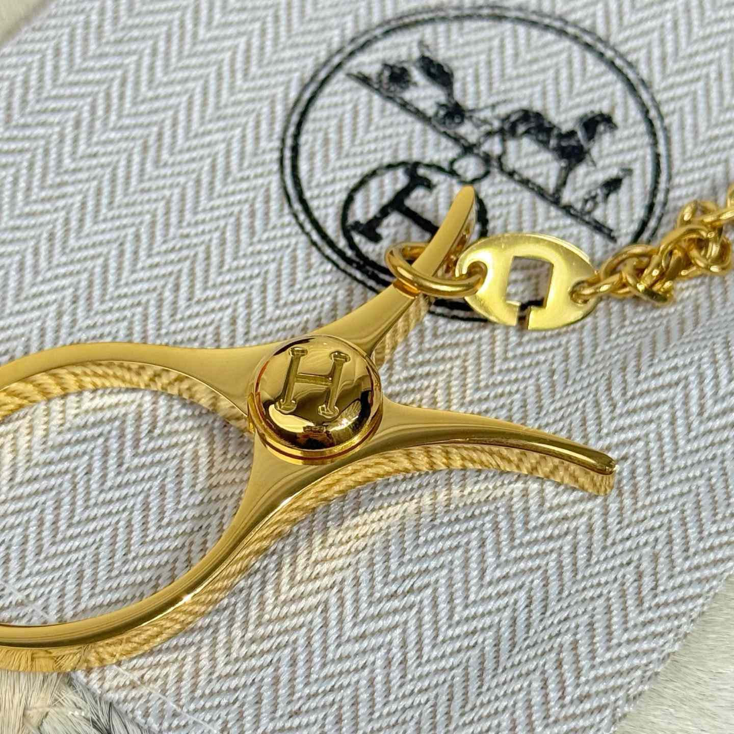 Hermès Filou Glove Clip - DopestKickz