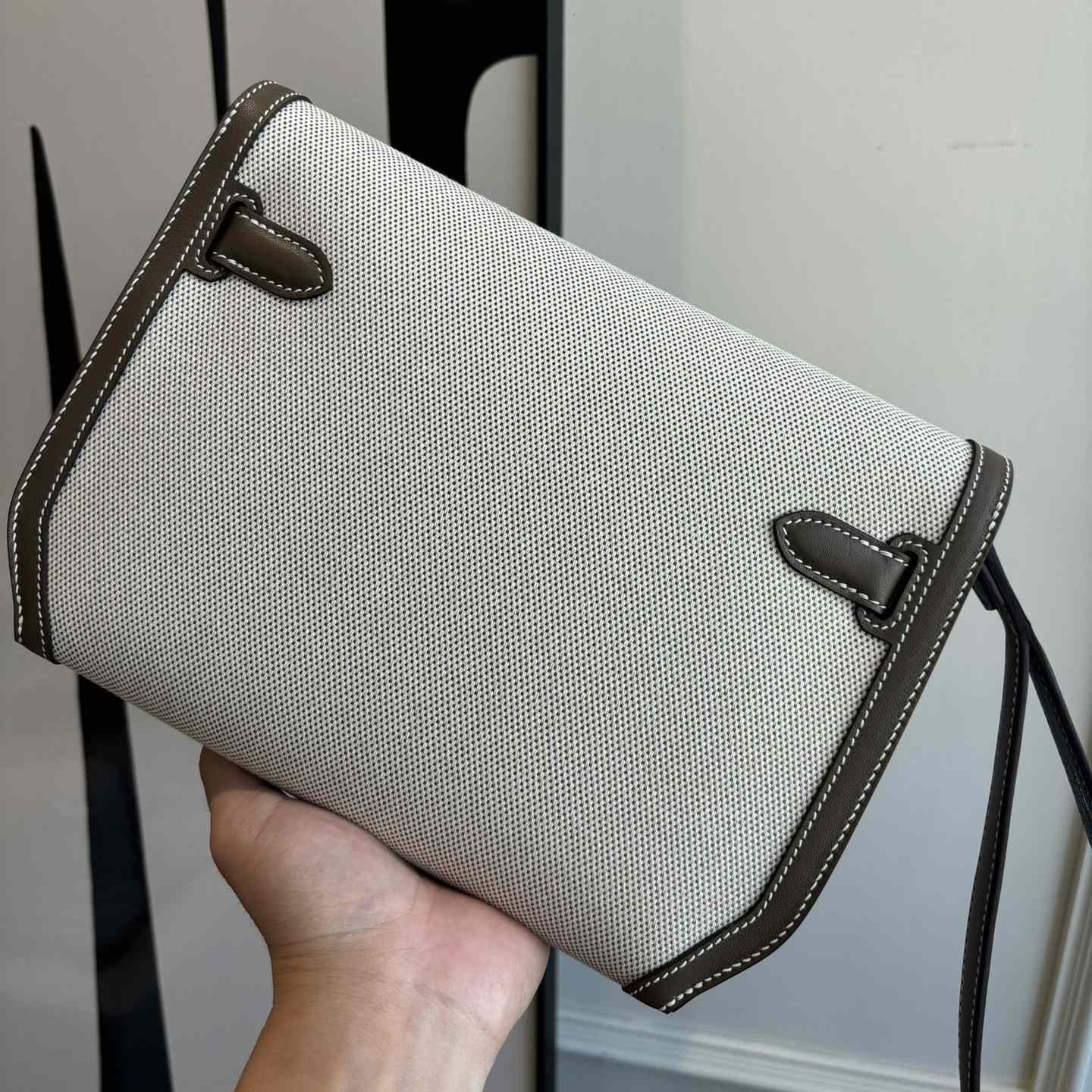 Hermes Kelly Depeches 25 Pouch - DopestKickz