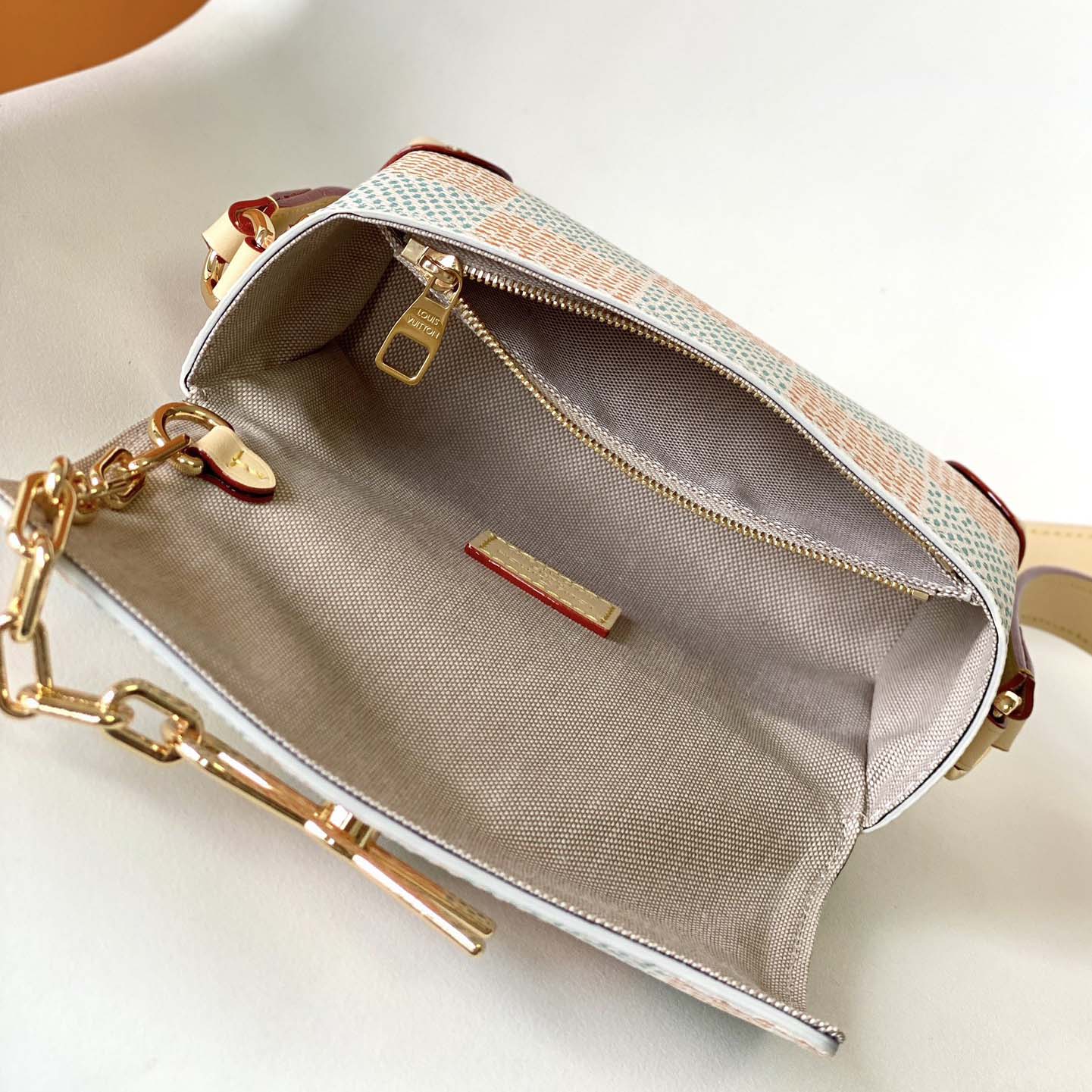 Louis Vuitton Steamer Wearable Wallet    M40674  - DopestKickz