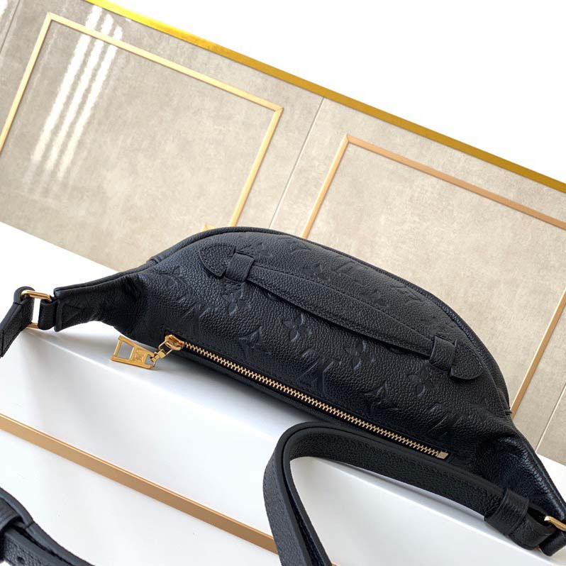Louis Vuitton Bumbag  M44812  - DopestKickz
