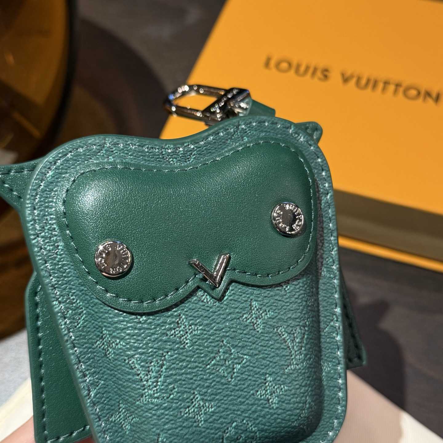 Louis Vuitton LV Owl Bag Charm S00 - DopestKickz