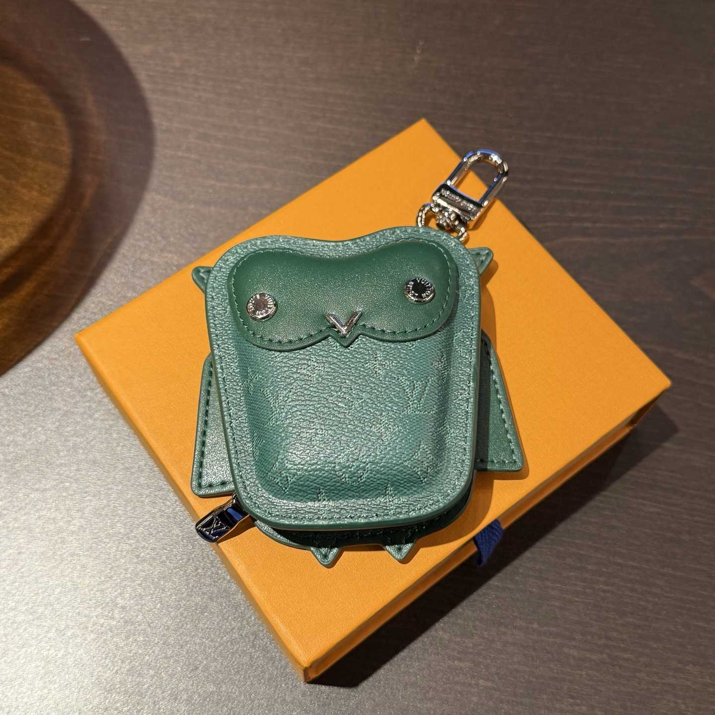 Louis Vuitton LV Owl Bag Charm S00 - DopestKickz