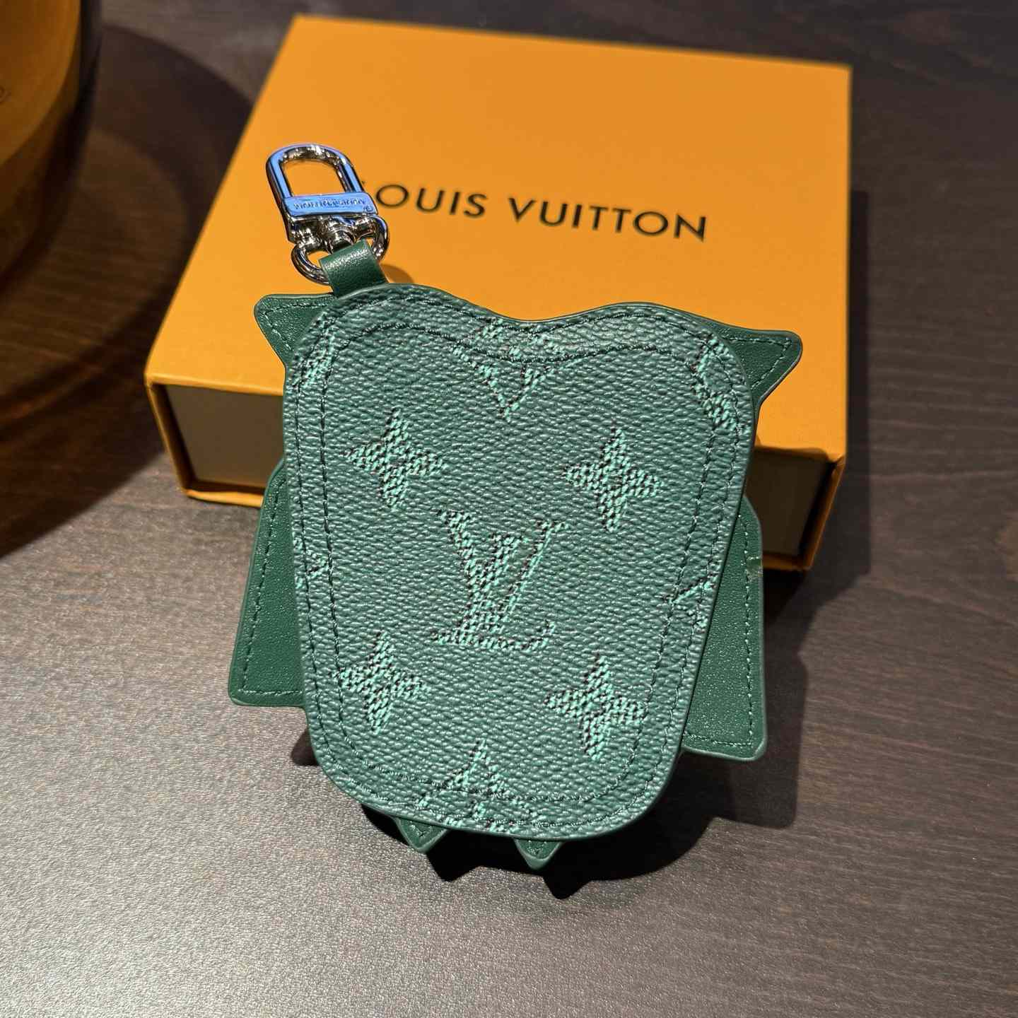 Louis Vuitton LV Owl Bag Charm S00 - DopestKickz