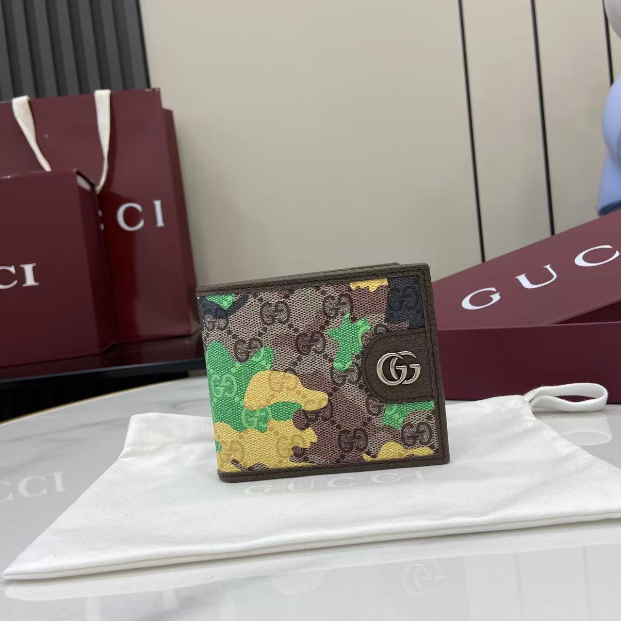 Gucci GG Bi-fold Wallet - DopestKickz