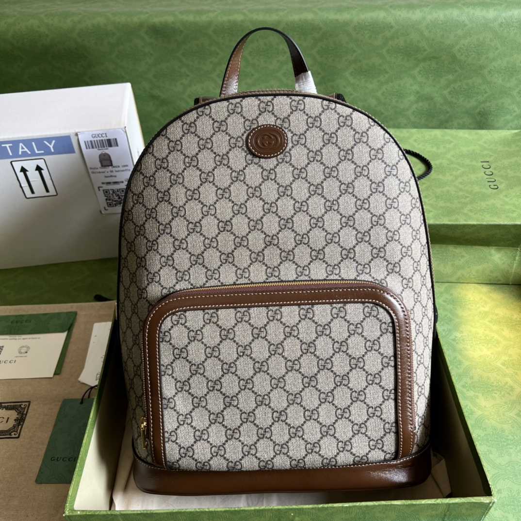 Gucci GG Supreme Canvas Backpack   31.5-41-14.5cm - DopestKickz