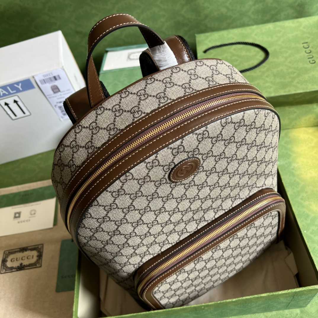 Gucci GG Supreme Canvas Backpack   31.5-41-14.5cm - DopestKickz