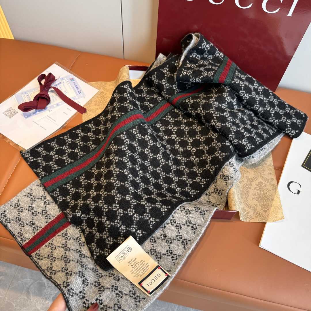 Gucci GG Supreme Scarf - DopestKickz