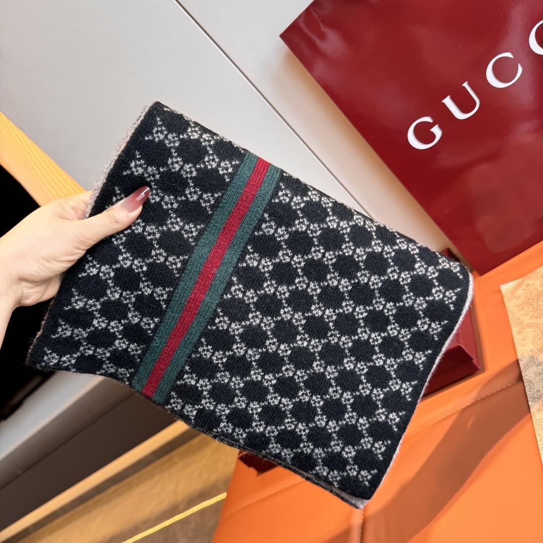 Gucci GG Supreme Scarf - DopestKickz