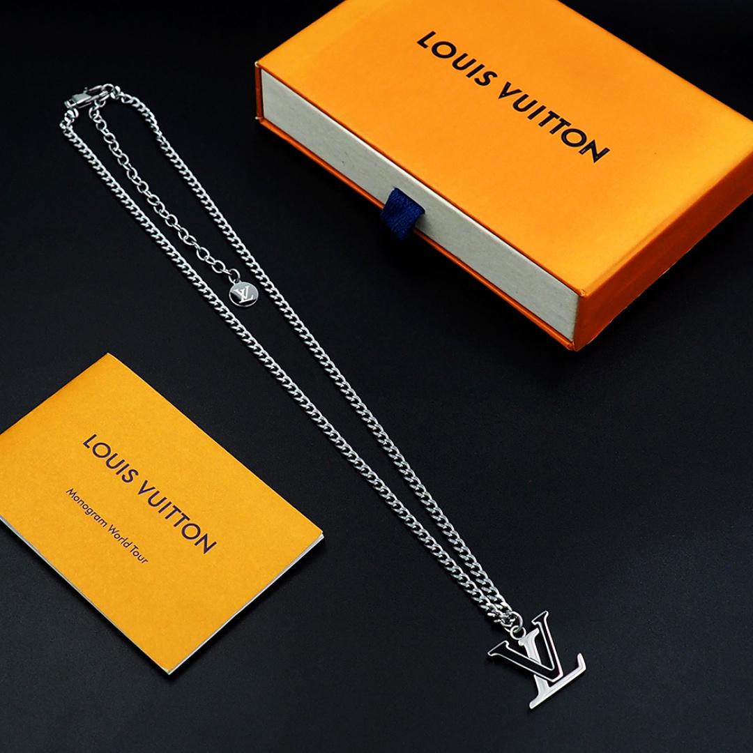 Louis Vuitton LV Spike Pendant - DopestKickz