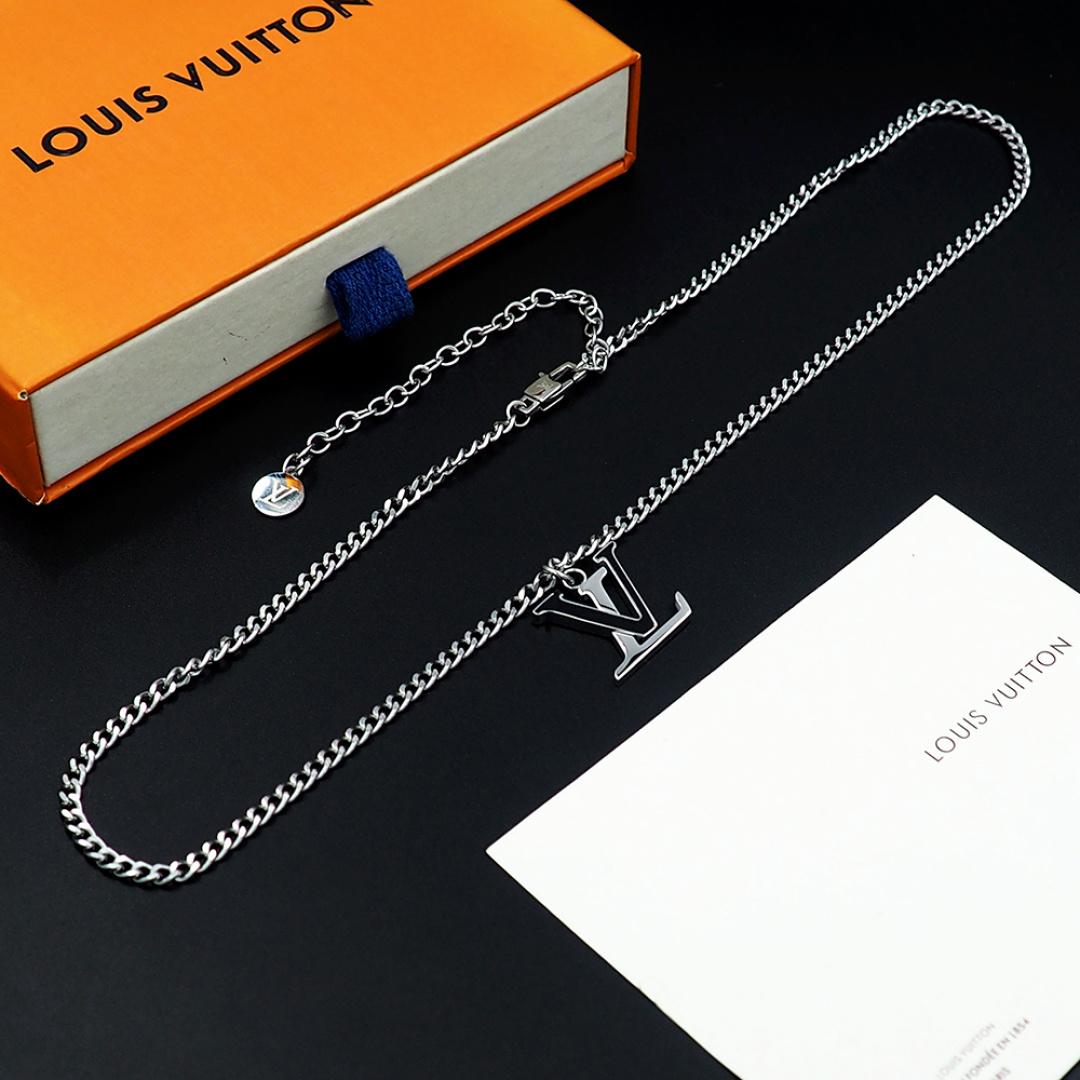 Louis Vuitton LV Spike Pendant - DopestKickz