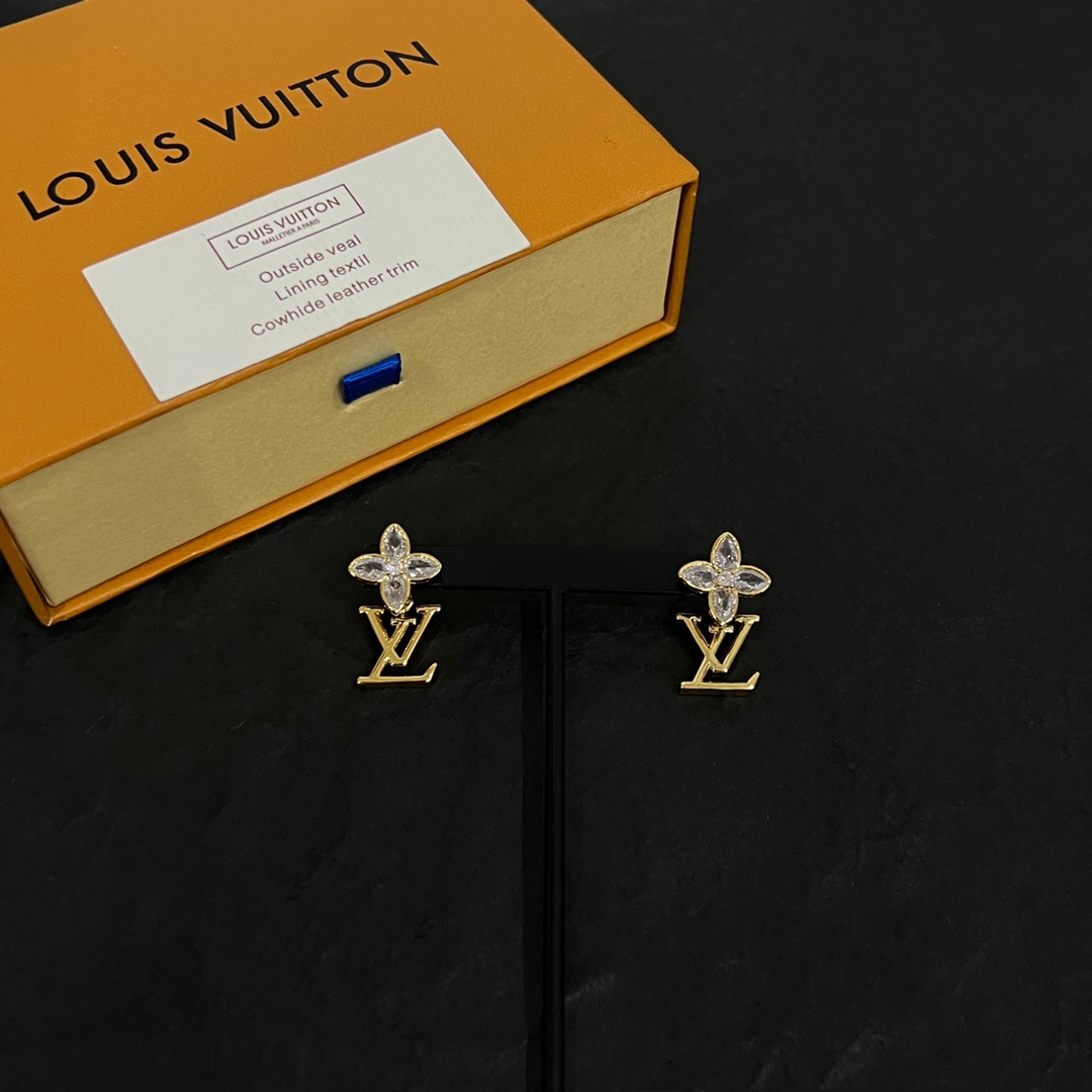 Louis Vuitton Earrings  - DopestKickz