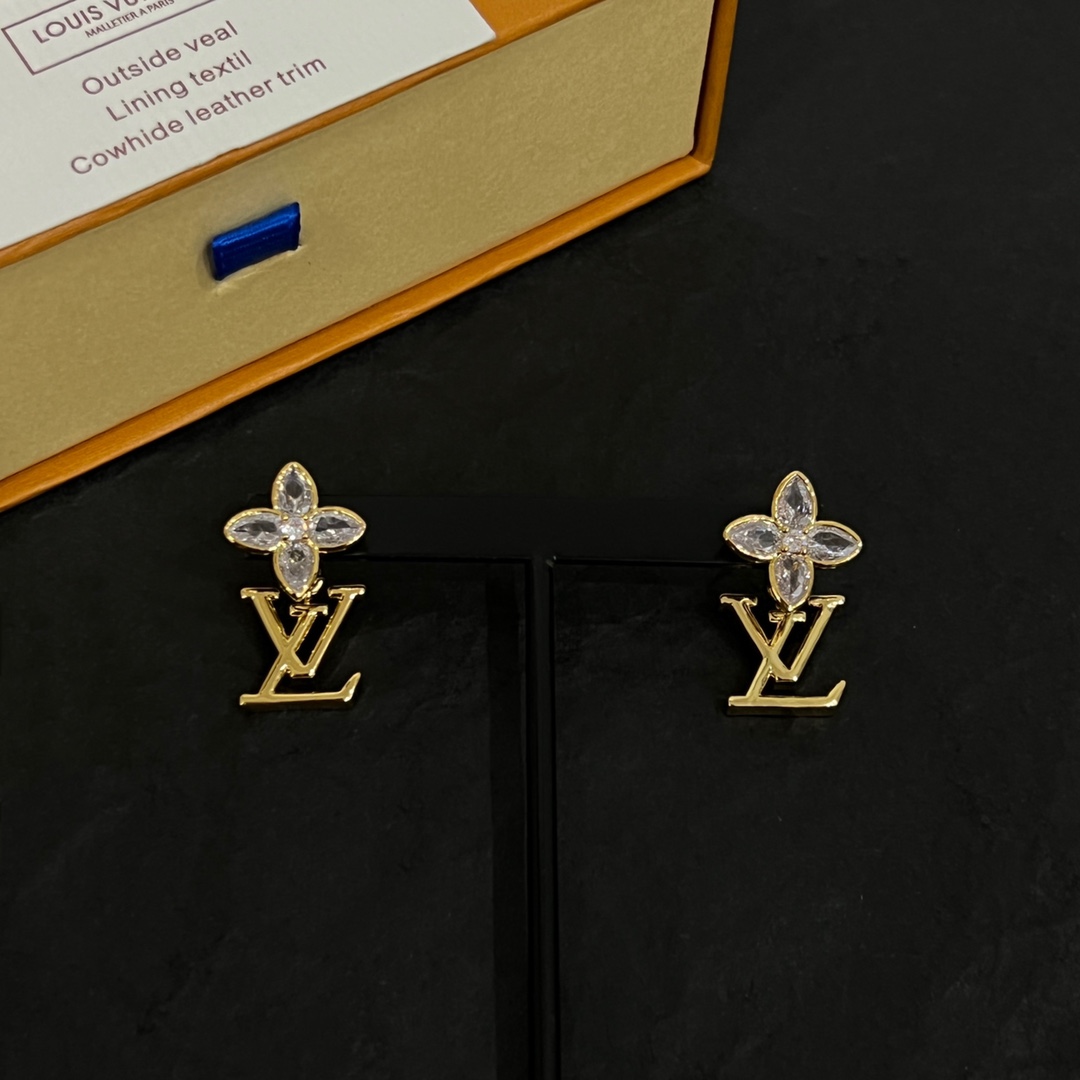 Louis Vuitton Earrings  - DopestKickz