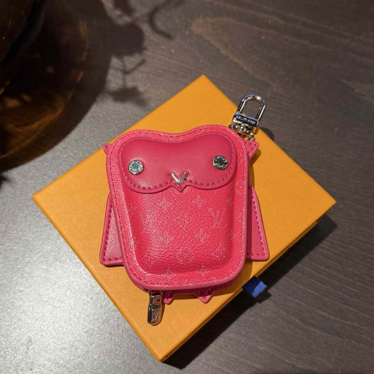 Louis Vuitton LV Owl Bag Charm S00 - DopestKickz