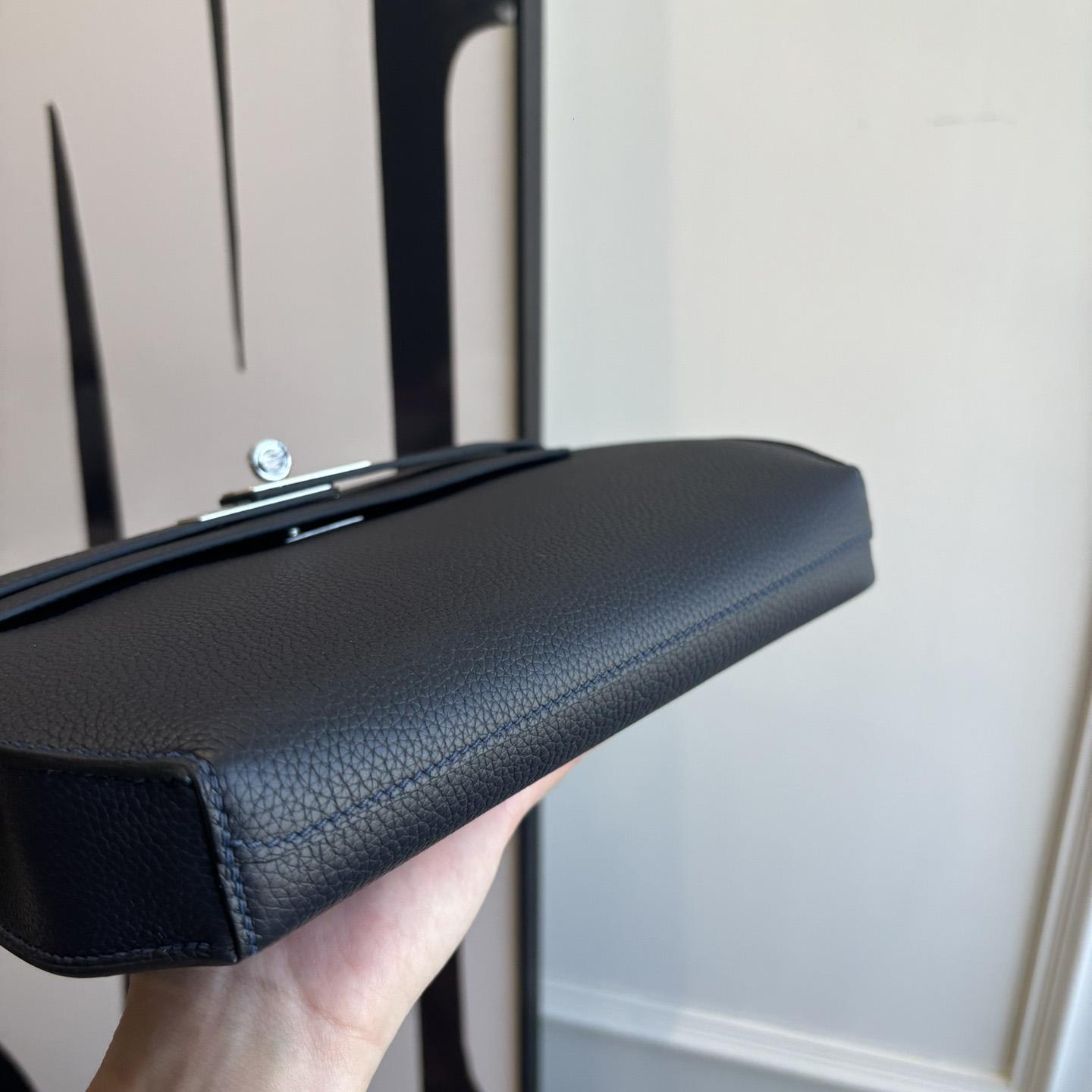 Hermes Kelly Depeches 25 Pouch - DopestKickz