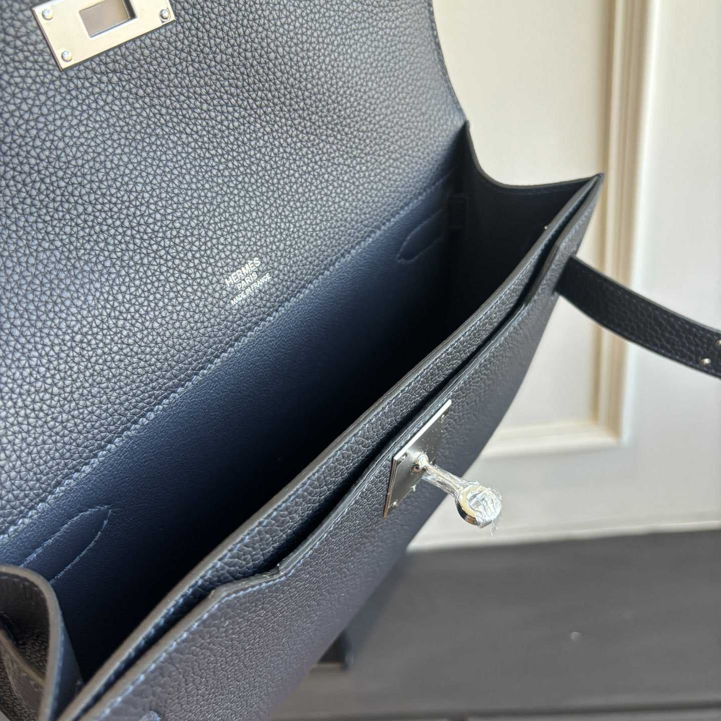 Hermes Kelly Depeches 25 Pouch - DopestKickz