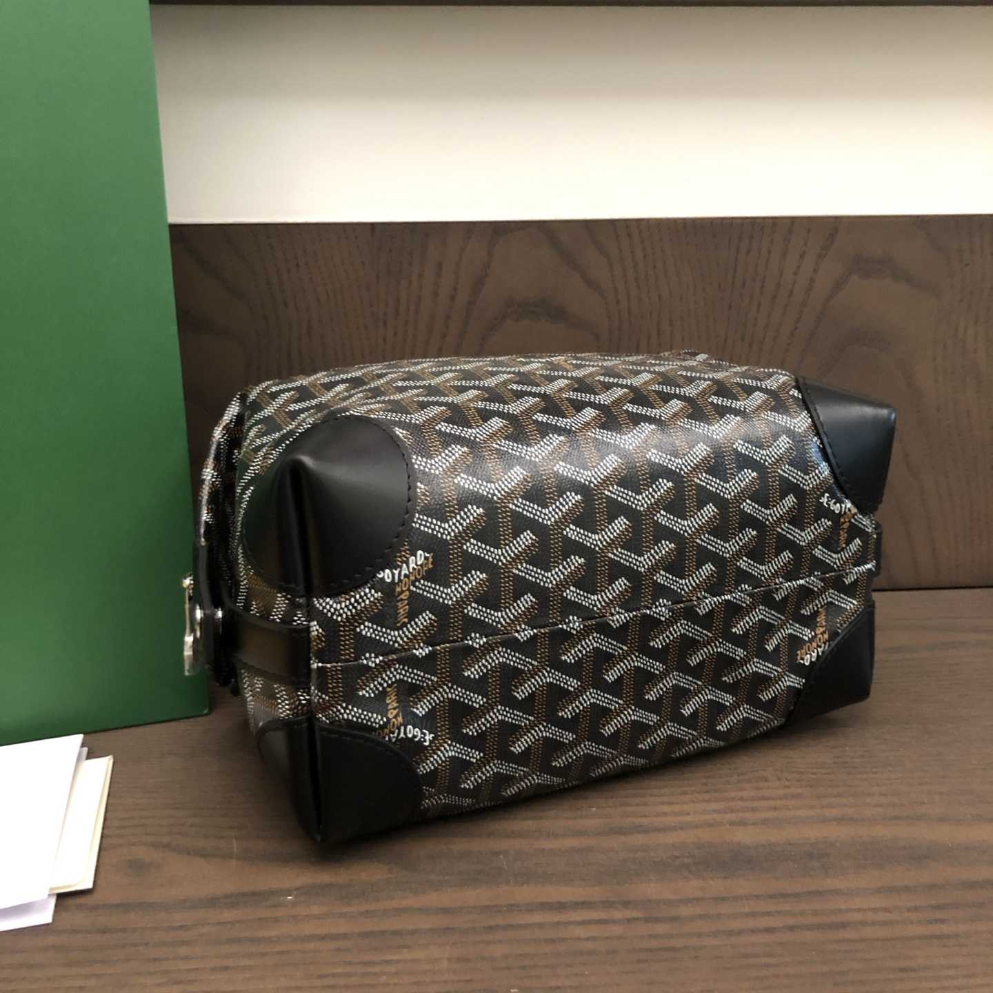 Goyard Bowling 25 Toiletry Bag - DopestKickz