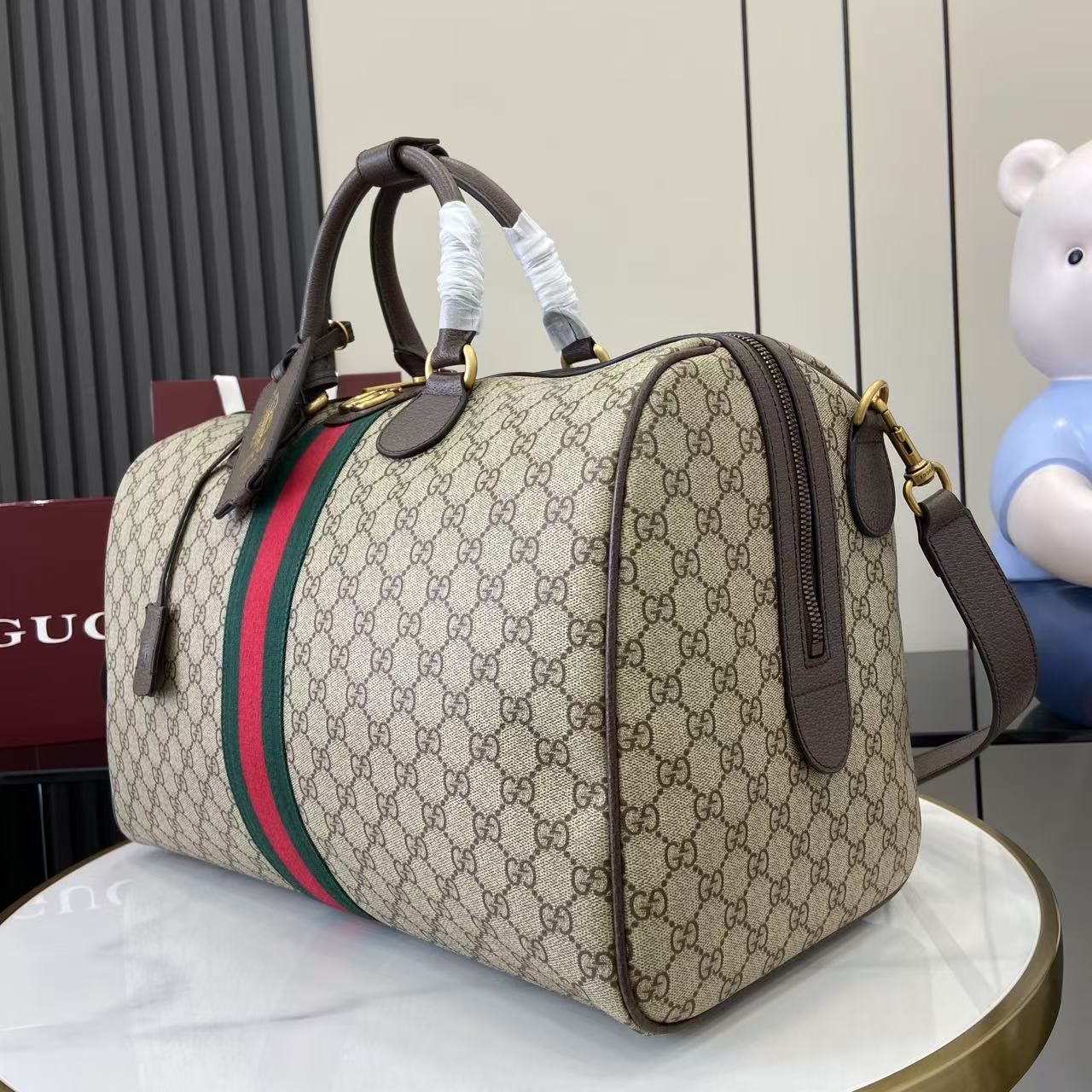 Gucci Savoy Medium Duffle Bag - DopestKickz