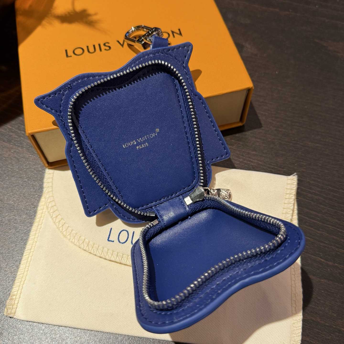 Louis Vuitton LV Owl Bag Charm S00 - DopestKickz