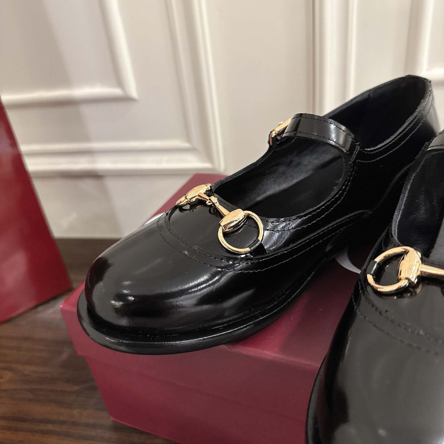 Gucci Women's Mary Jane With Horsebit - DopestKickz