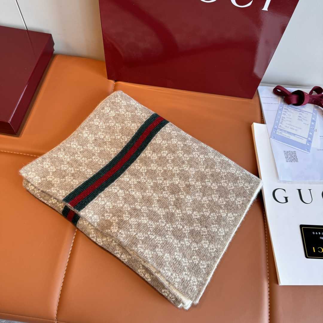 Gucci GG Supreme Scarf - DopestKickz