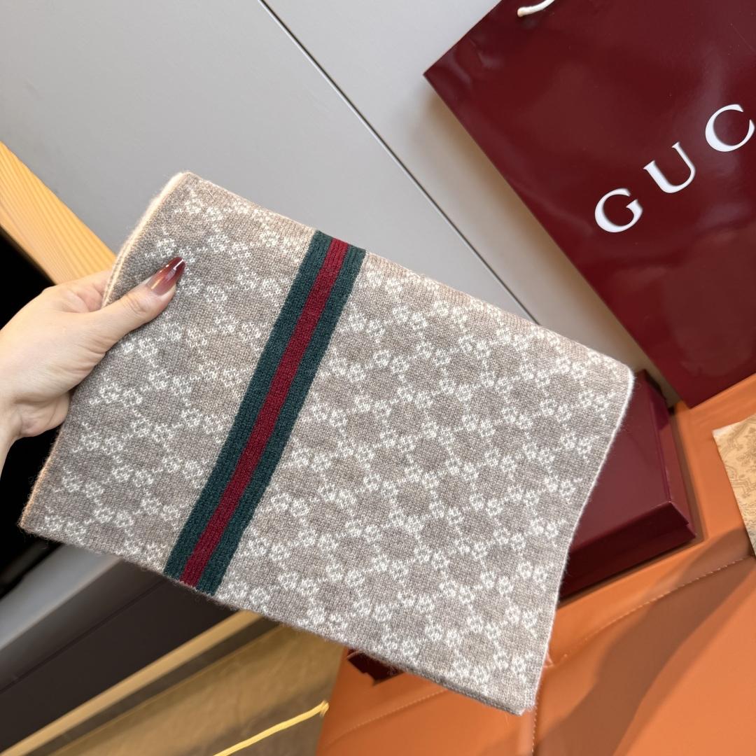 Gucci GG Supreme Scarf - DopestKickz