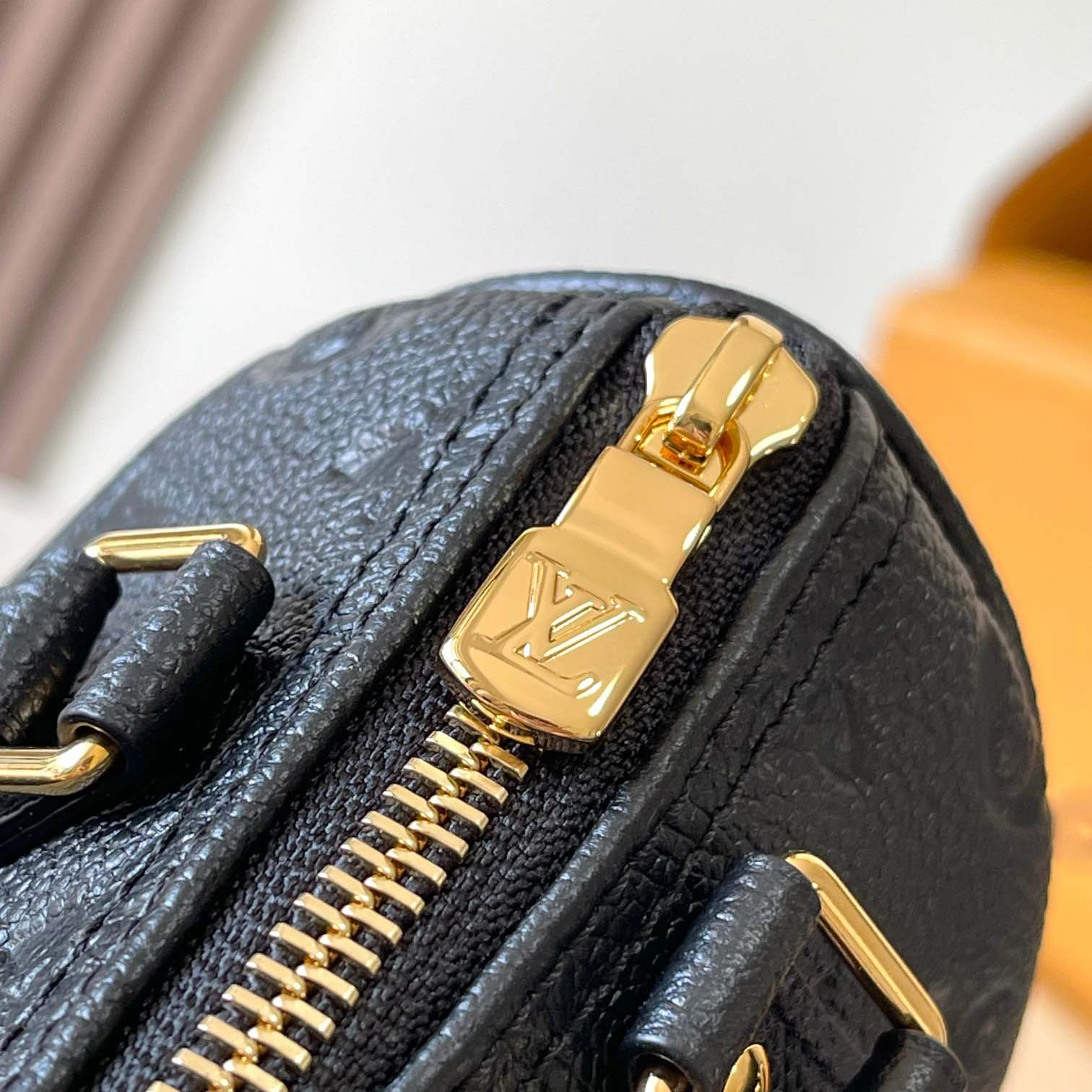 Louis Vuitton Nano Speedy   M82450 - DopestKickz