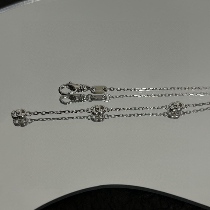 Gucci GG Marmont Pendant Necklace - DopestKickz