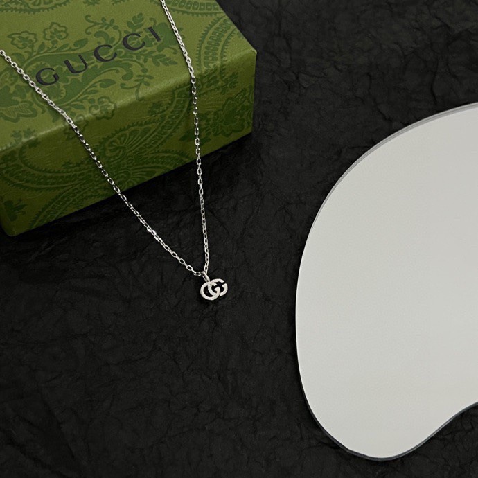 Gucci GG Marmont Pendant Necklace - DopestKickz