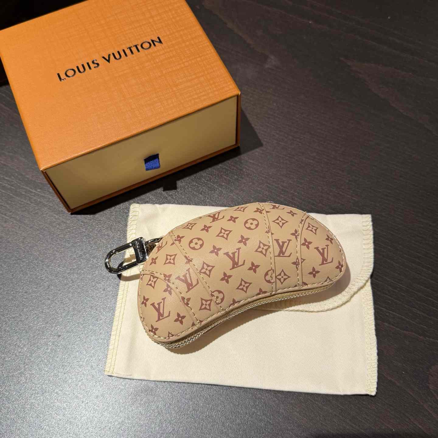 Louis Vuitton LV Croissant Bag Charm    M01858 - DopestKickz