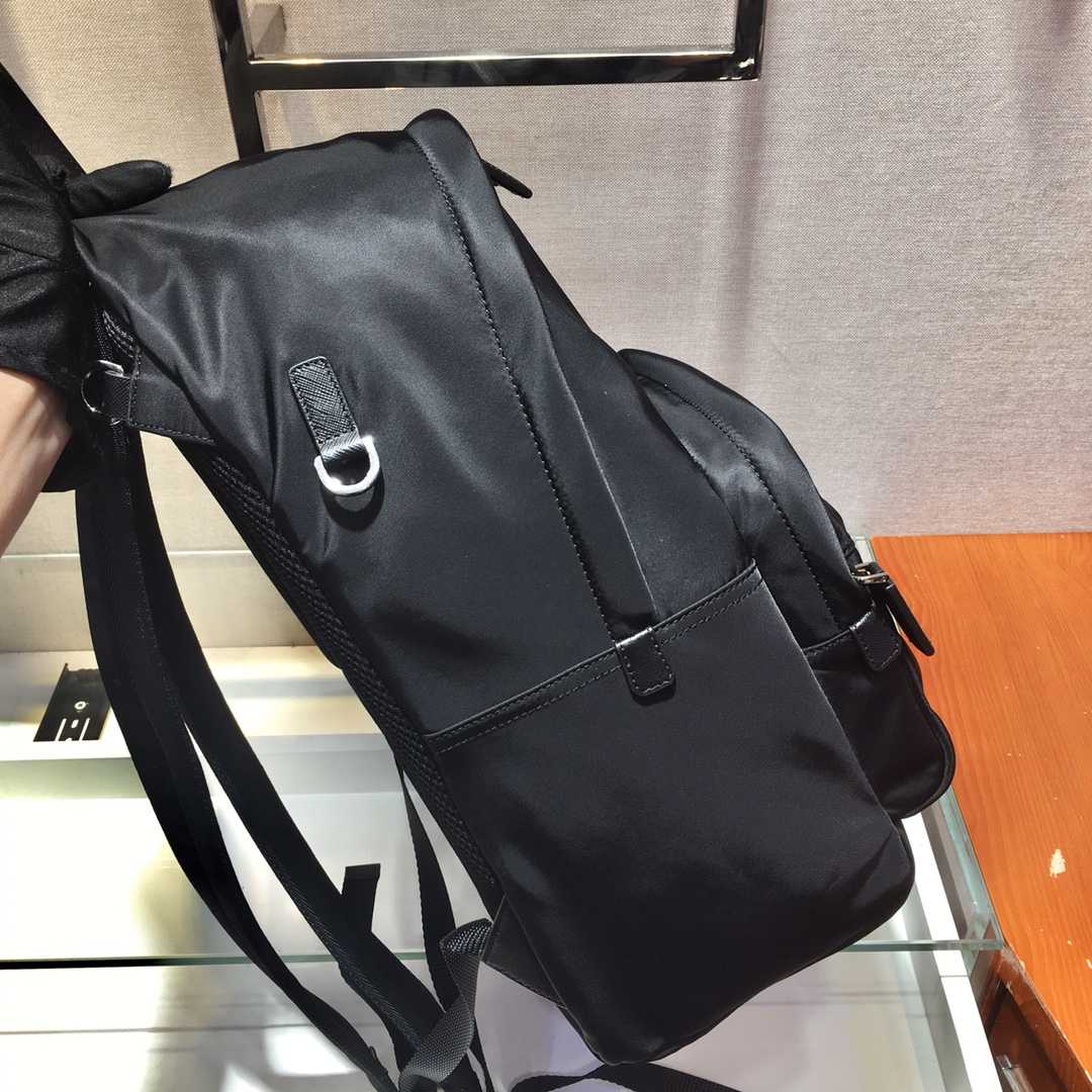 Prada Black Nylon And Saffiano Backpack   29*40*17cm - DopestKickz