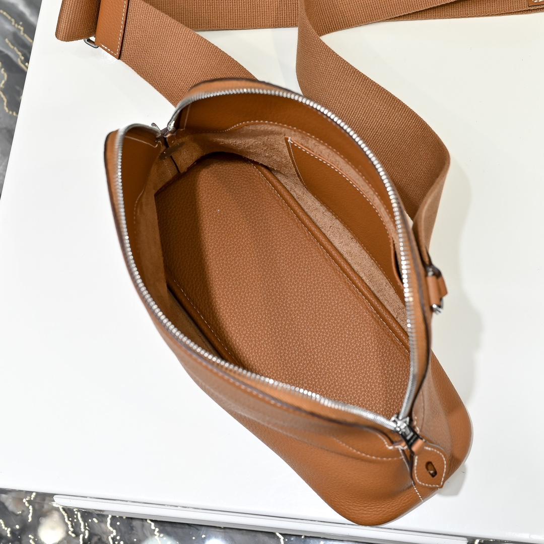 Hermès Bolide Messenger Bag - DopestKickz