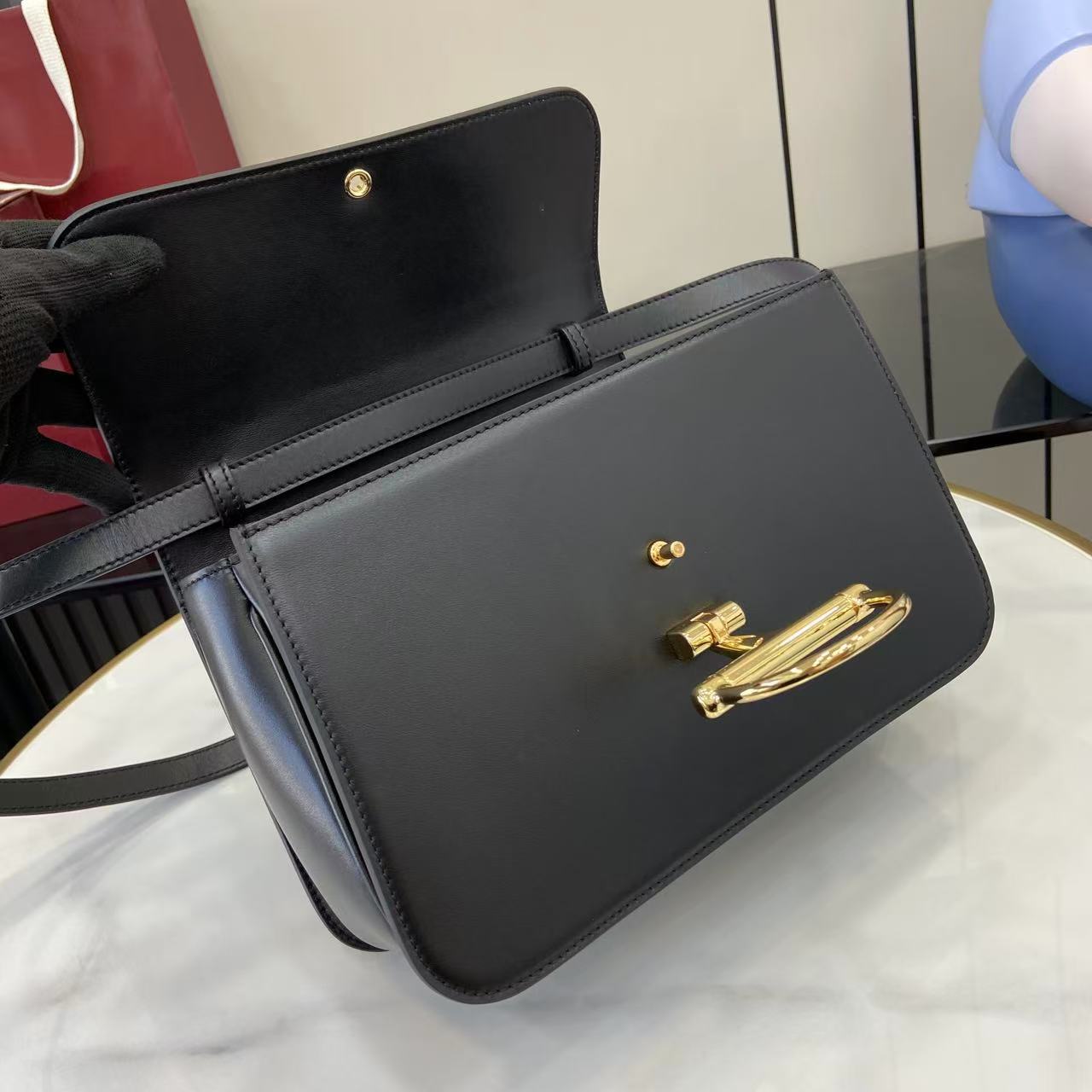 Gucci Siena Medium Top Handle Bag - DopestKickz