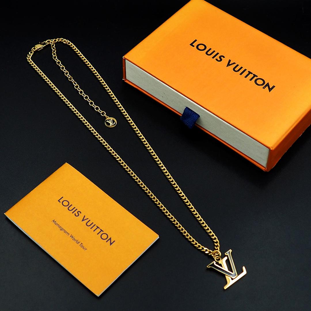 Louis Vuitton LV Spike Pendant - DopestKickz