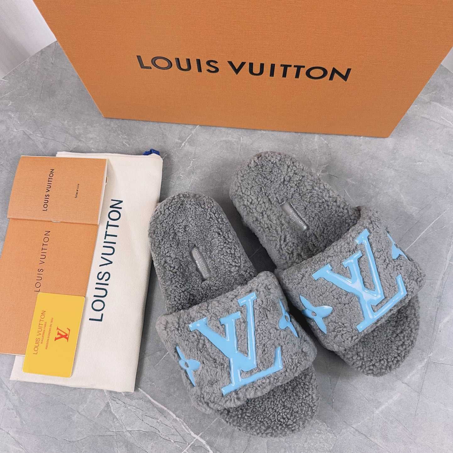 Louis Vuitton Fuzzy Slippers - DopestKickz