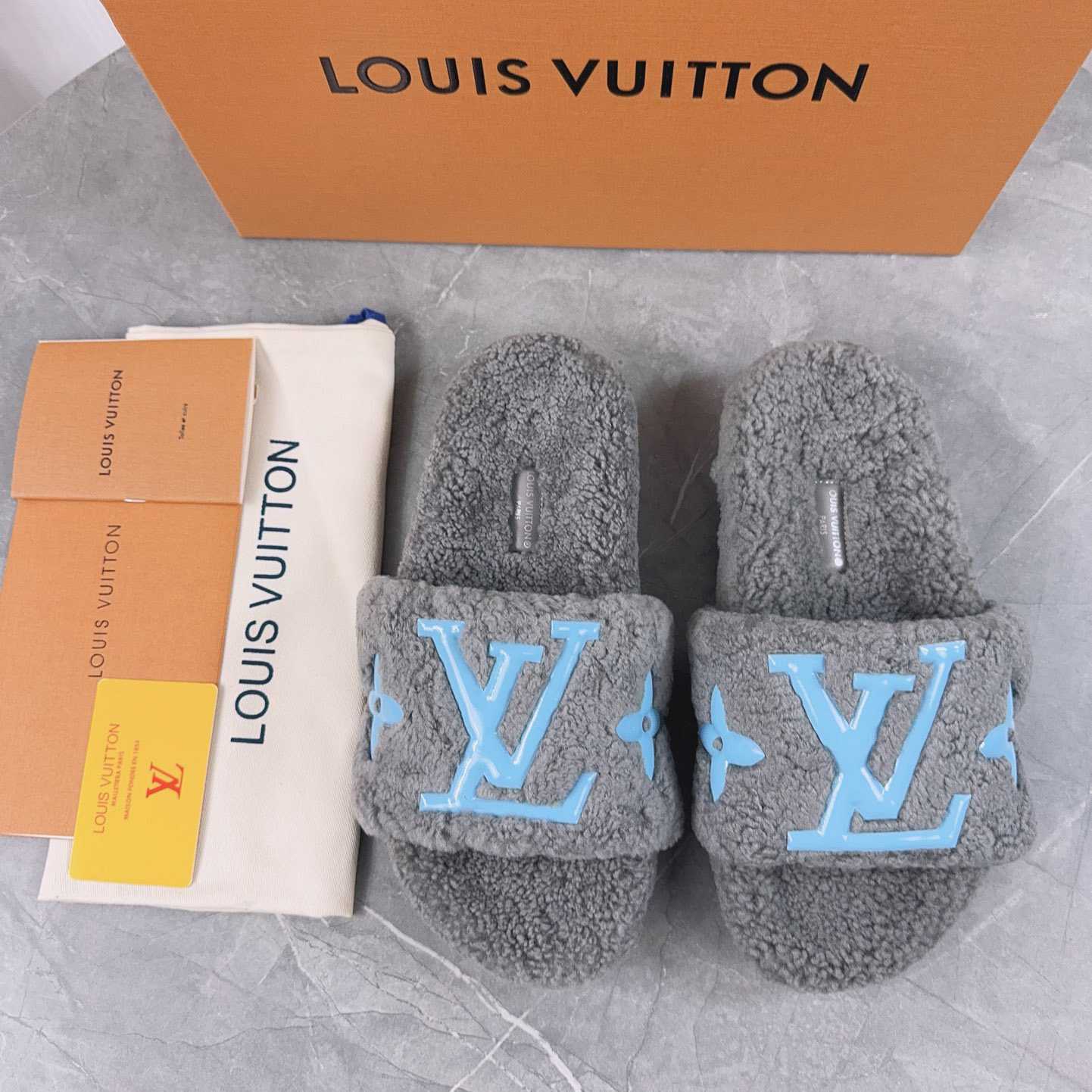 Louis Vuitton Fuzzy Slippers - DopestKickz
