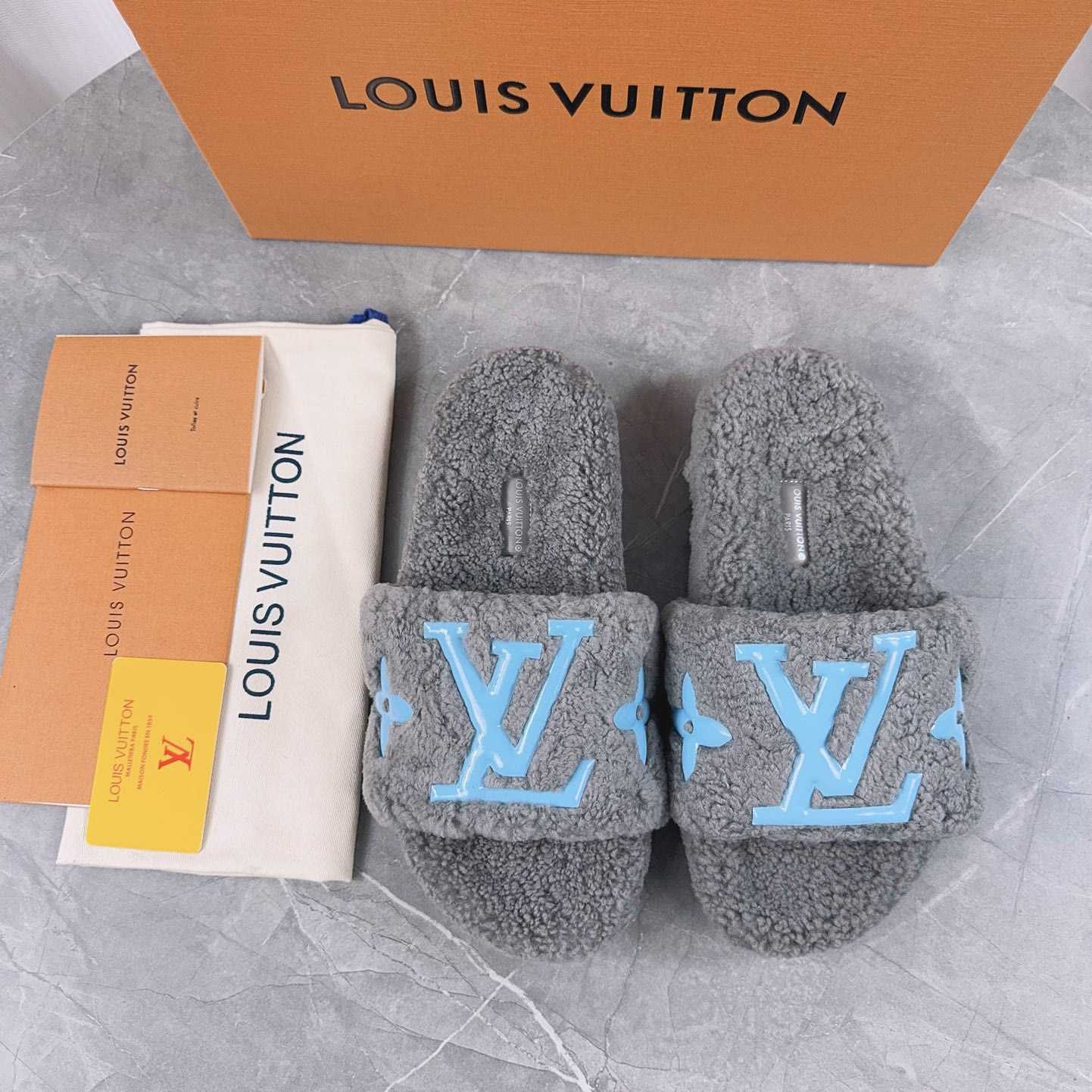 Louis Vuitton Fuzzy Slippers - DopestKickz